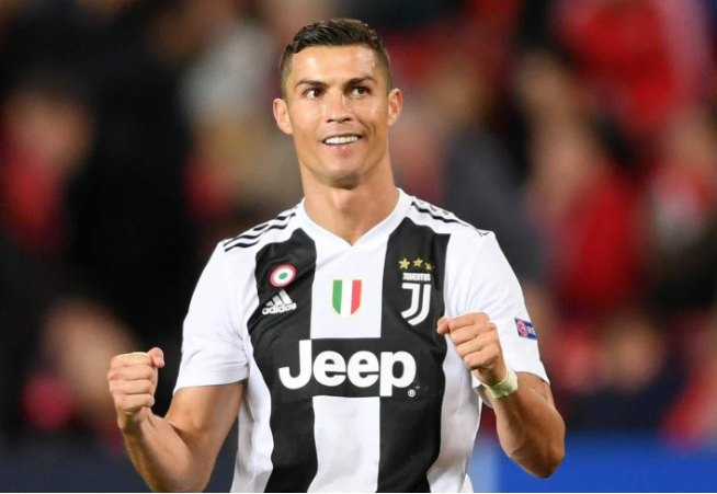 日职联半场：莱奥破门被吹，鹿岛鹿角暂0-0横滨FC（日职联半场战报：莱奥进球被判无效，鹿岛鹿角0-0横滨FC）