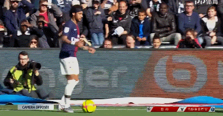 齐达内：里皮改变了我的思维方式；皮耶罗是尤文真正的英雄（齐达内：里皮重塑了我的理念；尤文真正的英雄当属皮耶罗）