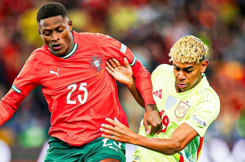 FC26美丽足球：维蒂尼亚、德容领衔，金外脚背夸雷斯马在列（FC26华丽足球：维蒂尼亚携德容压阵，金外脚背夸雷斯马上榜）