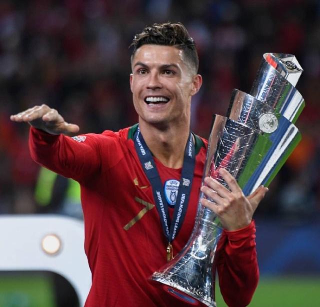 中超比赛精彩回放：上海海港绝杀山东,（中超焦点战回顾：上海海港补时绝杀山东队）